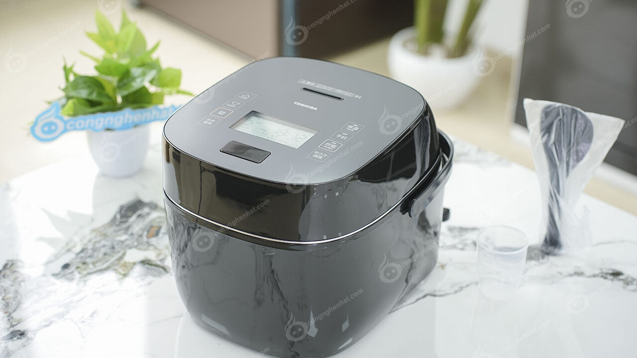 Nồi cơm điện cao tần Toshiba RC-18KGW-K 1.8L