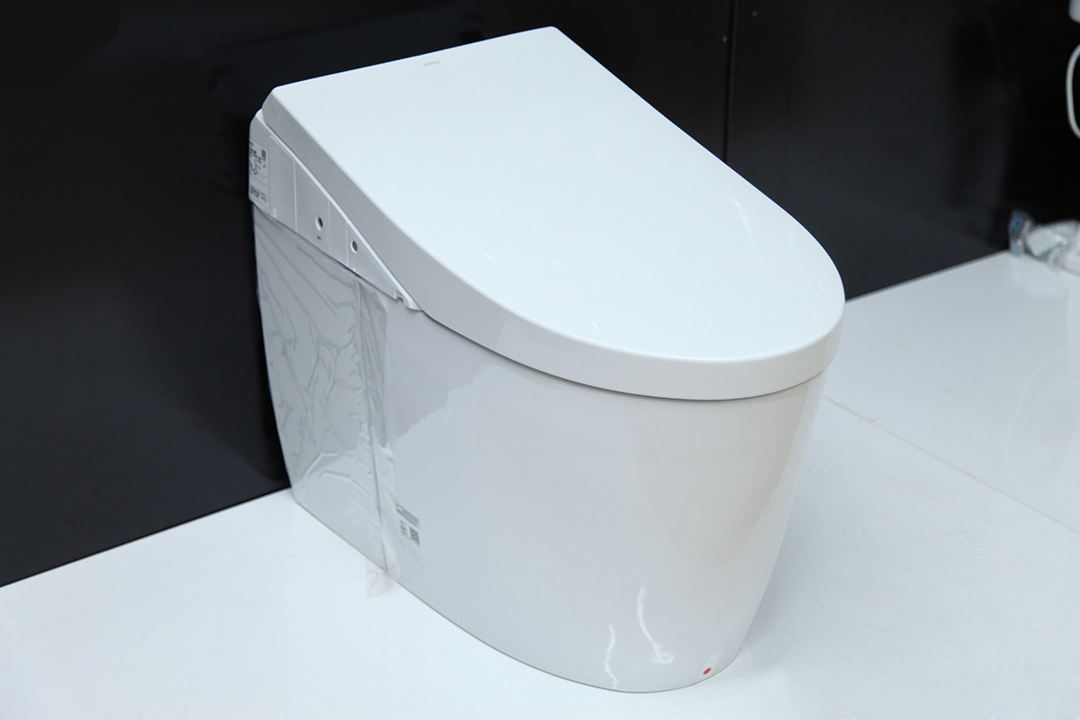 Bồn cầu một khối TOTO CES9720 tự động cao cấp